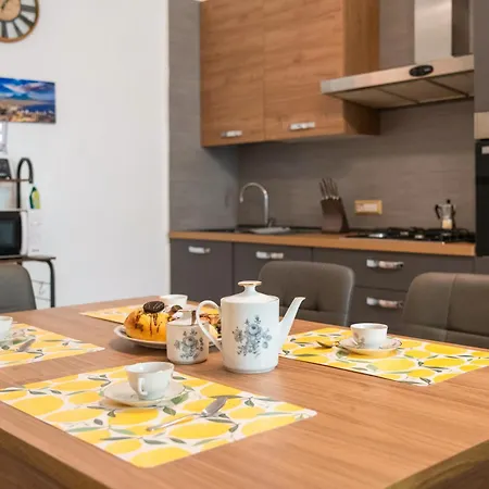 Apartamento Lovely Vicino Al Mare E Ai Traghetti Península Sorrentina